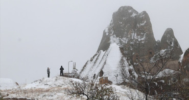 Kapadokya'da İlk Kar Beyaz Örtüyle Kaplandı
