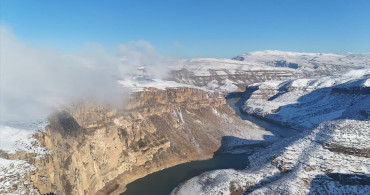 Kar Manzarasıyla Büyüleyici Botan Vadisi