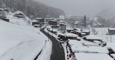 Kar Yağışı Doğu Karadeniz'i Etkisi Altına Aldı