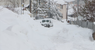 Kar Yağışı Nedeniyle 328 Yerleşime Ulaşım Kesildi