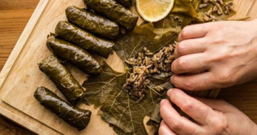 Karabuğdaylı Zeytinyağlı Yaprak Sarma Tarifi