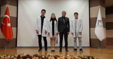 Karabük Üniversitesi'nde Kimya Öğrencilerine Önlük Giyme Töreni