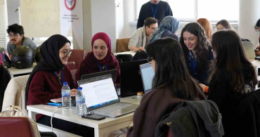 Karabük Üniversitesi'nde Yazılım Geliştirme Hackathonu