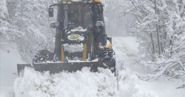 Karabük'te Kar Yağışı Sonrası Köy Yollarının Durumu