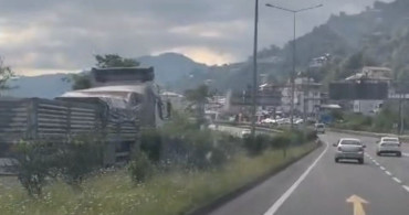 Karadeniz sahil yolunda ters yönde giden kamyon tehlike yarattı