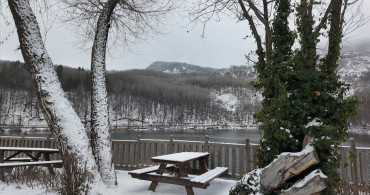 Karagöl Tabiat Parkı'na İlk Kar Yağdı