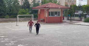 Karaman’da AYT heyecanı: 3’üncü üniversite için yarışan da vardı, kapıdan dönen de