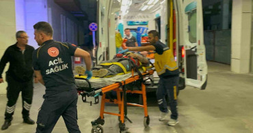 Karaman'da hafif ticari aracın çarptığı belediye işçisi ağır yaralandı