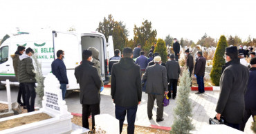 Karaman'da İki kardeş, Birer Saat Arayla Koronavirüsten Hayatını Kaybetti