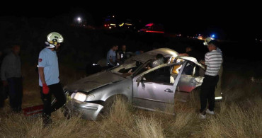 Karaman'da otomobil takla atarak şarampole uçtu: 3 yaralı