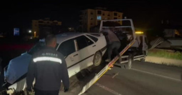 Karaman'da Trafik Kazası: Aydınlatma Direği Devrildi, 1 Yaralı