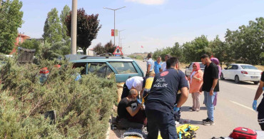 Karaman'da trafik kazasında anne ve oğlu yaralandı