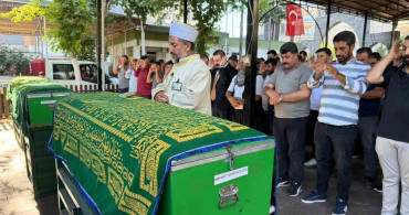 Karaman'daki kazada ölen 3 kardeş Siverek'te yan yana toprağa verildi