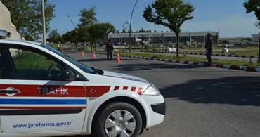 Karantinada Olmaları Gerekirken Tatile Giderken Yakalandılar