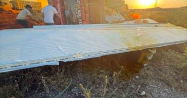 Karapınar'da kontrolden çıkan kamyon devrildi, 1 kişi yaralandı