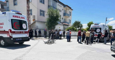 Karapınar'da motosiklet ile beton mikseri çarpıştı: iki yaralı