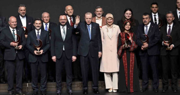 KARDEMİR'e Ödül Töreni: Yılın Kurumsal Kan Bağışçısı