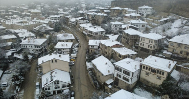 Karla Kaplanan Tarihi Safranbolu Konakları