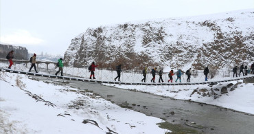 Karla Kaplı Murat Kanyonu: Kış Aylarında Doğa Tutkunlarına Eşsiz Bir Rota