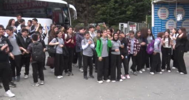 Karne gününde öğrencilere ücretsiz 1 ton balık ekmek