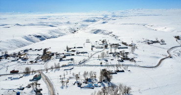 Kars Kırsalında Kış Manzarası: Karla Kaplı Köyler