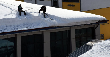 Kars Sarıkamış'ta Kar ve Buz Temizliği Başladı