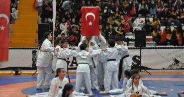 Kars'ta 19 Mayıs Coşkusu
