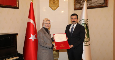 Kars'ta 'Huzurlu Aile Huzurlu Toplum Projesi'ne Teşekkür Belgesi