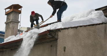 Kars’ta Kar Yağışının Ardından Soğuk Hava Etkili