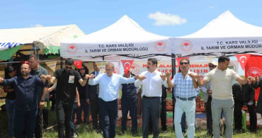 Kars’ta mera ıslahı projesi kapsamında gübre ve korunga tohumu desteği