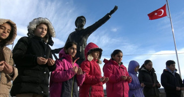 Kars'ta Öğrenciler Sarıkamış Şehitlerini Andı