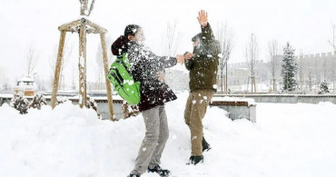 Kars'ta okullar tatil mi? 28 Mart 2022 yarın Kars'ta okullar tatil mi? Kars Valiliği son dakika açıklamaları