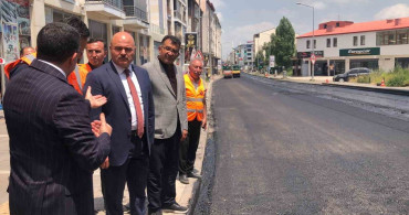 Kars'ta şehir içi ulaşımı için asfalt yenileme çalışmaları başladı