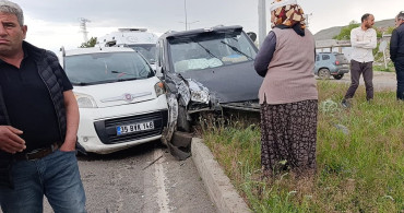 Kars'ta Trafik Kazası: 5 Yaralı
