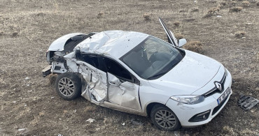 Kars'ta Trafik Kazası: Otomobil Şarampole Devrildi