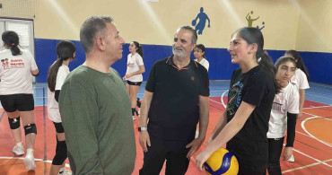 Kars’ta Vali Ziya Polat’tan Spor Destekleri