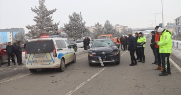 Kars'ta Yaya Trafik Kazasında Hayatını Kaybetti