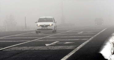 Kars'ta Yoğun Sis Ulaşımı Etkiliyor