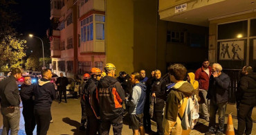 Kartal'da Çatlak Kolon Sebebiyle Bina Tahliye Edildi