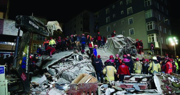 Kartal'da Çöken Binayla İlgili 2 Kişi Mahkemeye Sevk Edildi