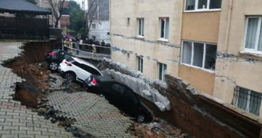 Kartal'da İstinat Duvarı Çökmesi Sonucu 3 Araçta Hasar Gördü