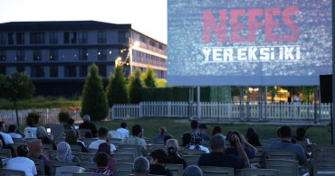 Kartepe’de açık havada sinema keyfi