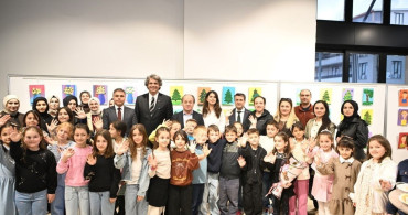 Kartepe'de Minik Ressamların Sergisi Açıldı