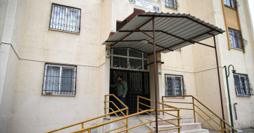 Kasklı Zanlının Kuş Hırsızlığı