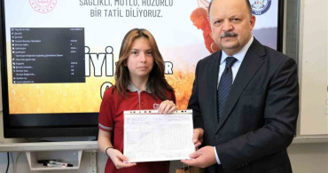 Kastamonu'da 52 binden fazla öğrenci karne heyecanı yaşadı