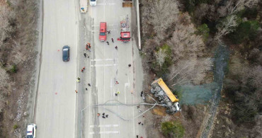 Kastamonu'da Hafriyat Kamyonu Şarampole Devrildi