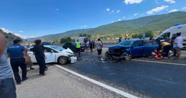 Kastamonu'da iki otomobil çarpıştı: 5 yaralı