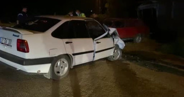Kastamonu'da iki otomobilin çarpışması sonucu 8 kişi yaralandı