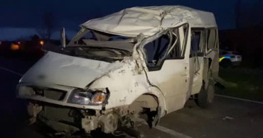 Kastamonu'da Minibüs ve Hafif Ticari Araç Çarpışması: 7 Yaralı