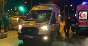 Kastamonu’da tofaş marka otomobil tıra çarptı: 5 yaralı